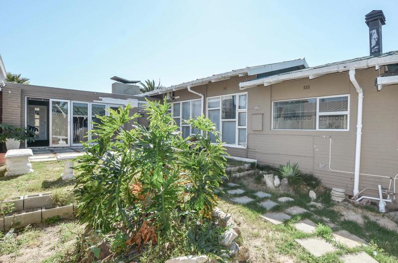 5 Bedroom Property for Sale in Parow North Western Cape
